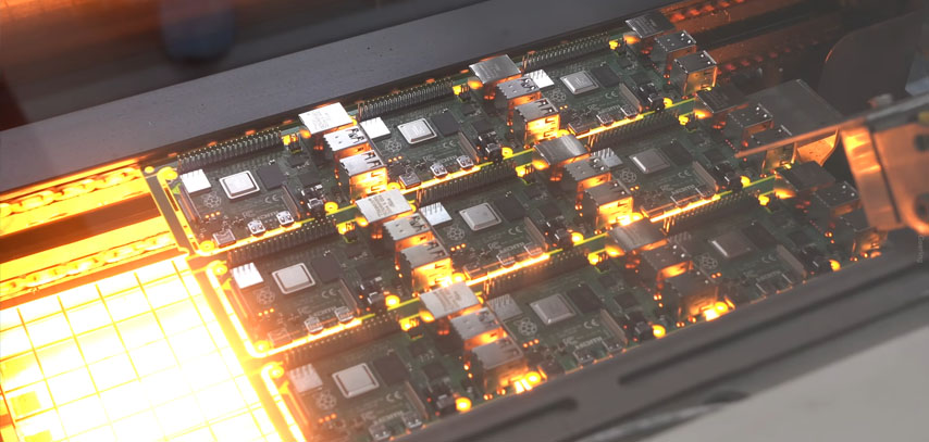 Cómo se fabrican las Raspberry Pi: Un tour por la fábrica