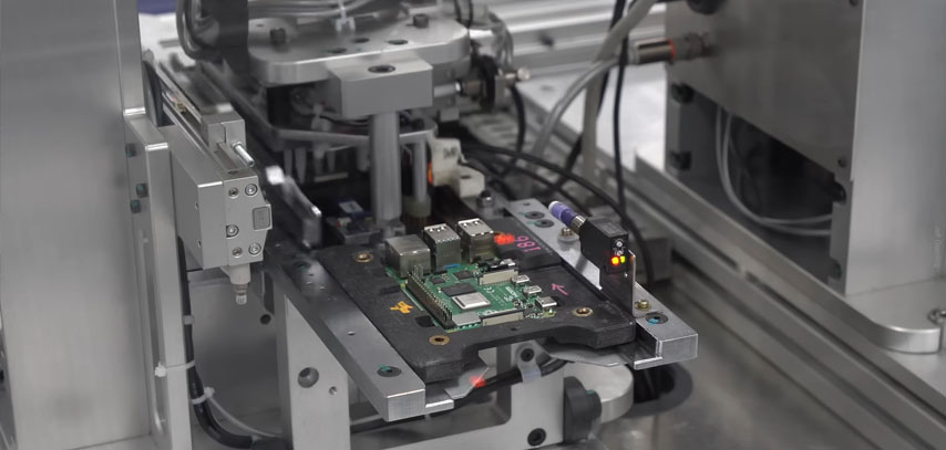Cómo se fabrican las Raspberry Pi: Un tour por la fábrica